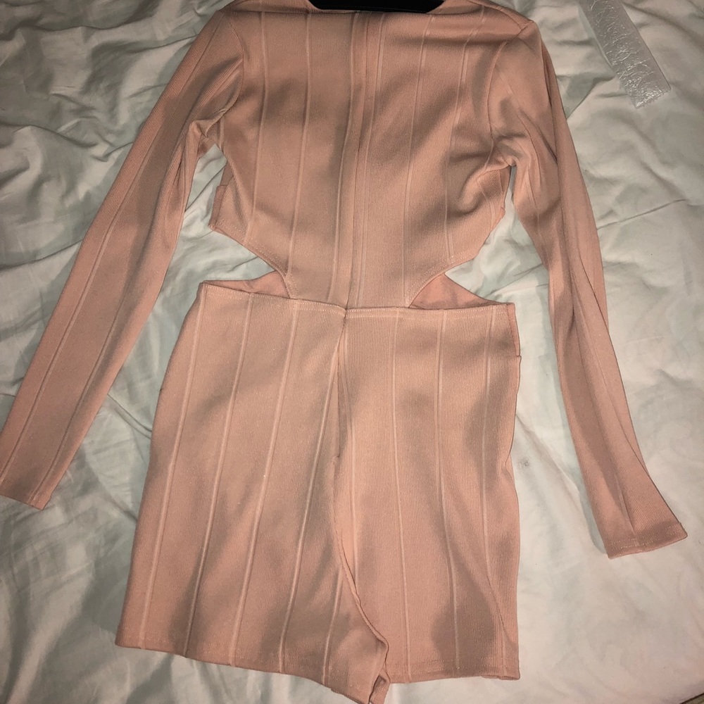 BOOHOO ROMPER - Picture 2 of 2